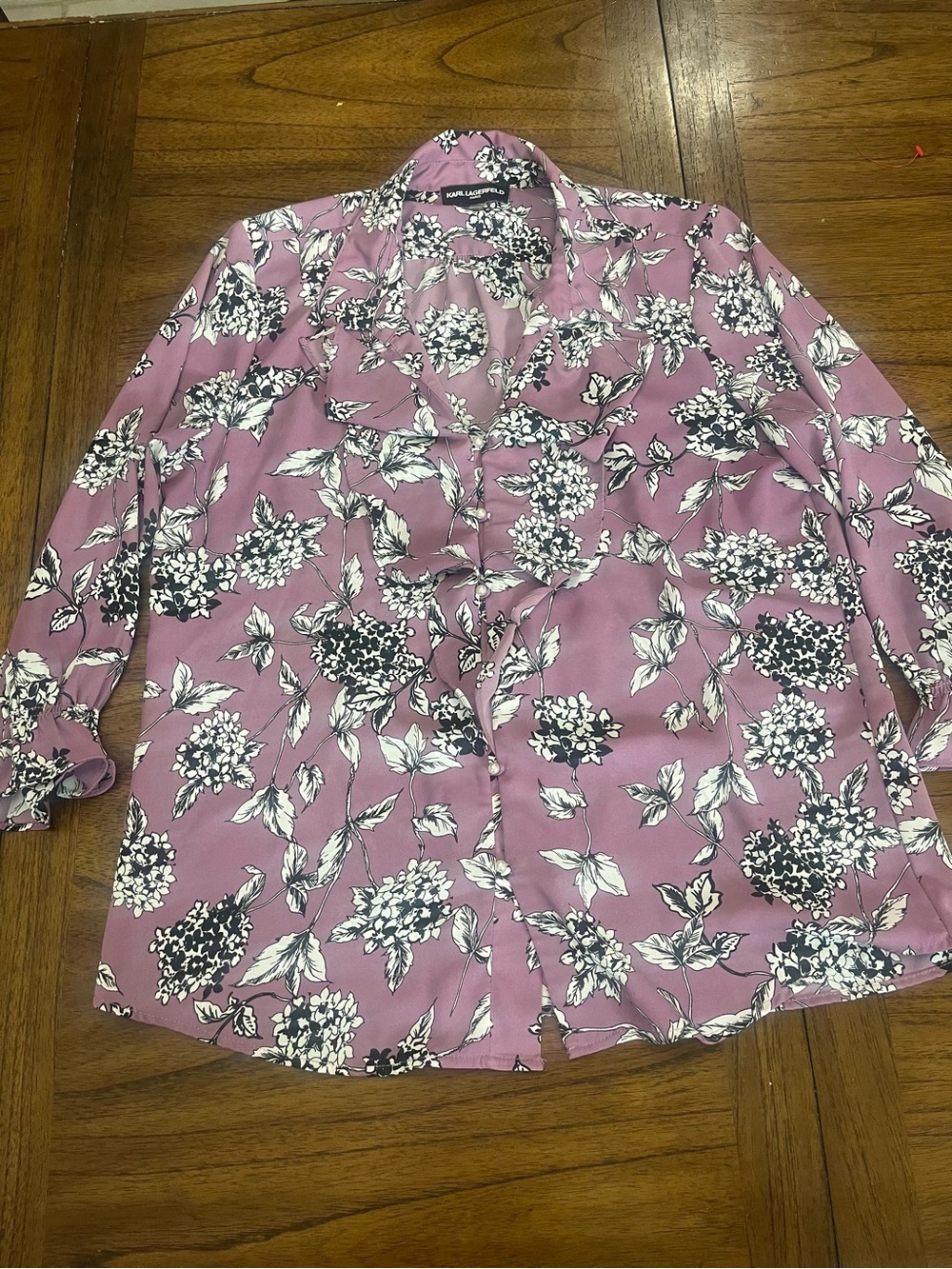 Karl Lagerfeld Paris Mauve Floral Ruffle Pearl Button Blouse Medium